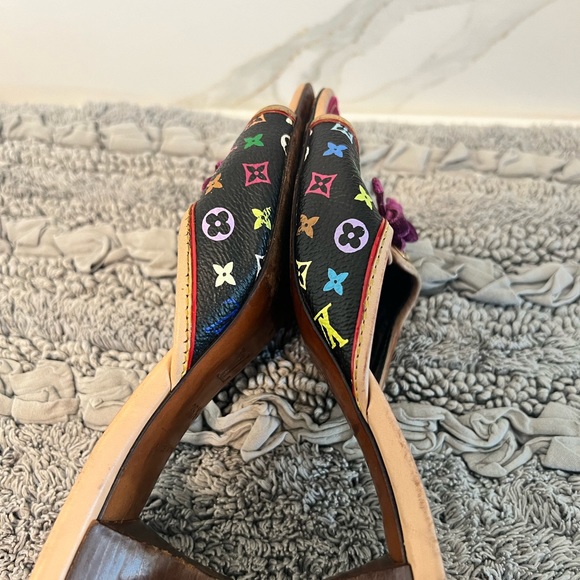 Louis Vuitton Black Multicolor Leather heels. - Picture 6 of 7